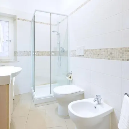 Apartment Peoniamaximahouse -piazza Bologna-