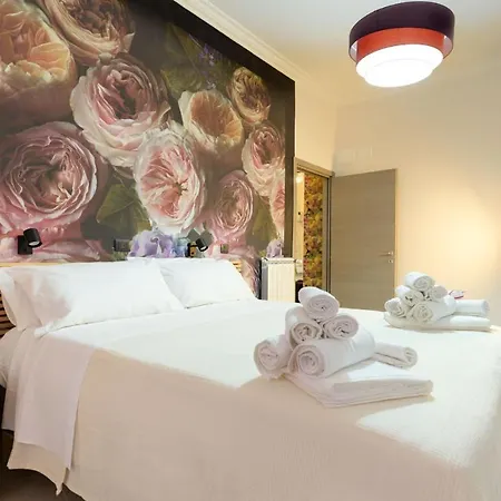 Apartment Peoniamaximahouse -piazza Bologna-