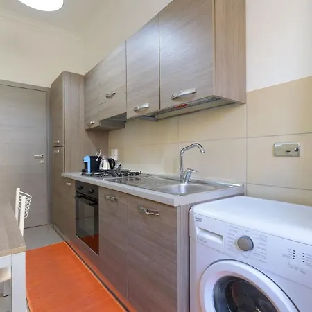Peoniamaximahouse -piazza Bologna- Roma