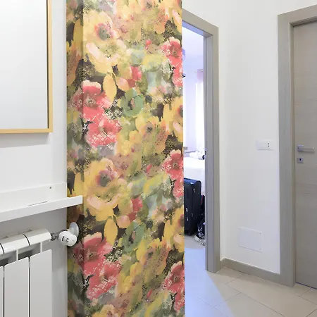 Peoniamaximahouse -piazza Bologna- Daire *