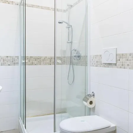 Peoniamaximahouse -piazza Bologna- Apartment